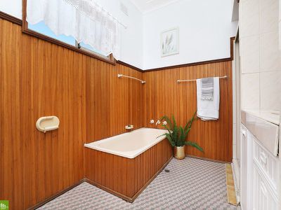 11 Hassan Street, Lake Heights