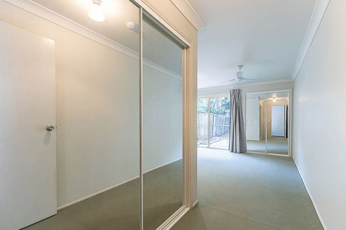 32 Parkside Circuit, Robina