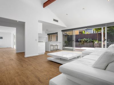 8 Betty Street, Nedlands