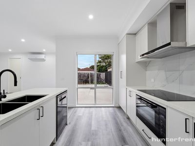 2 / 42 Bruce Street South, Altona Meadows