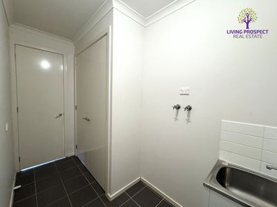 13 Laurence Way, Tarneit