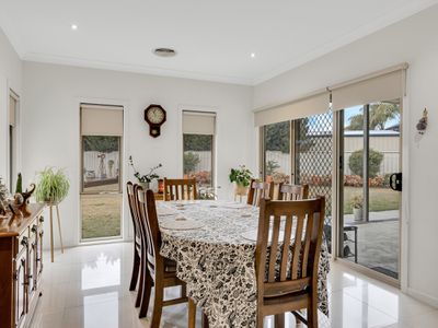 16 Yale Court, Wangaratta