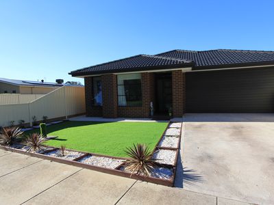 2 Forbes Court, North Bendigo