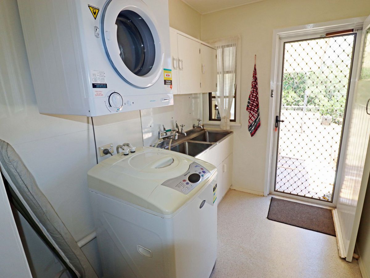 19 Fifth Avenue, Atherton