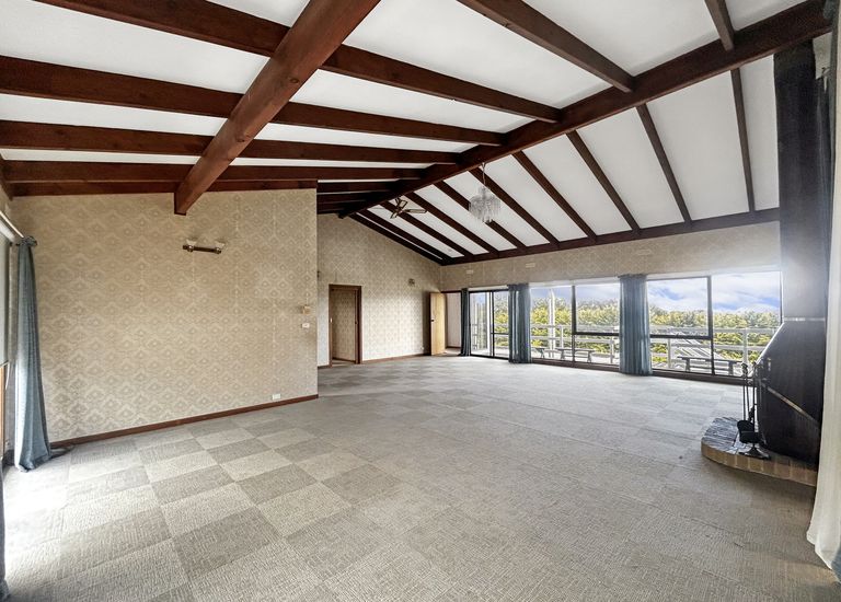 8303 Princes Highway, Allestree