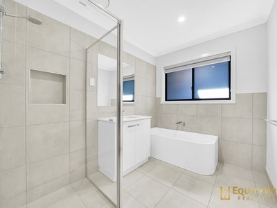 45 Rangeland Street, Mambourin