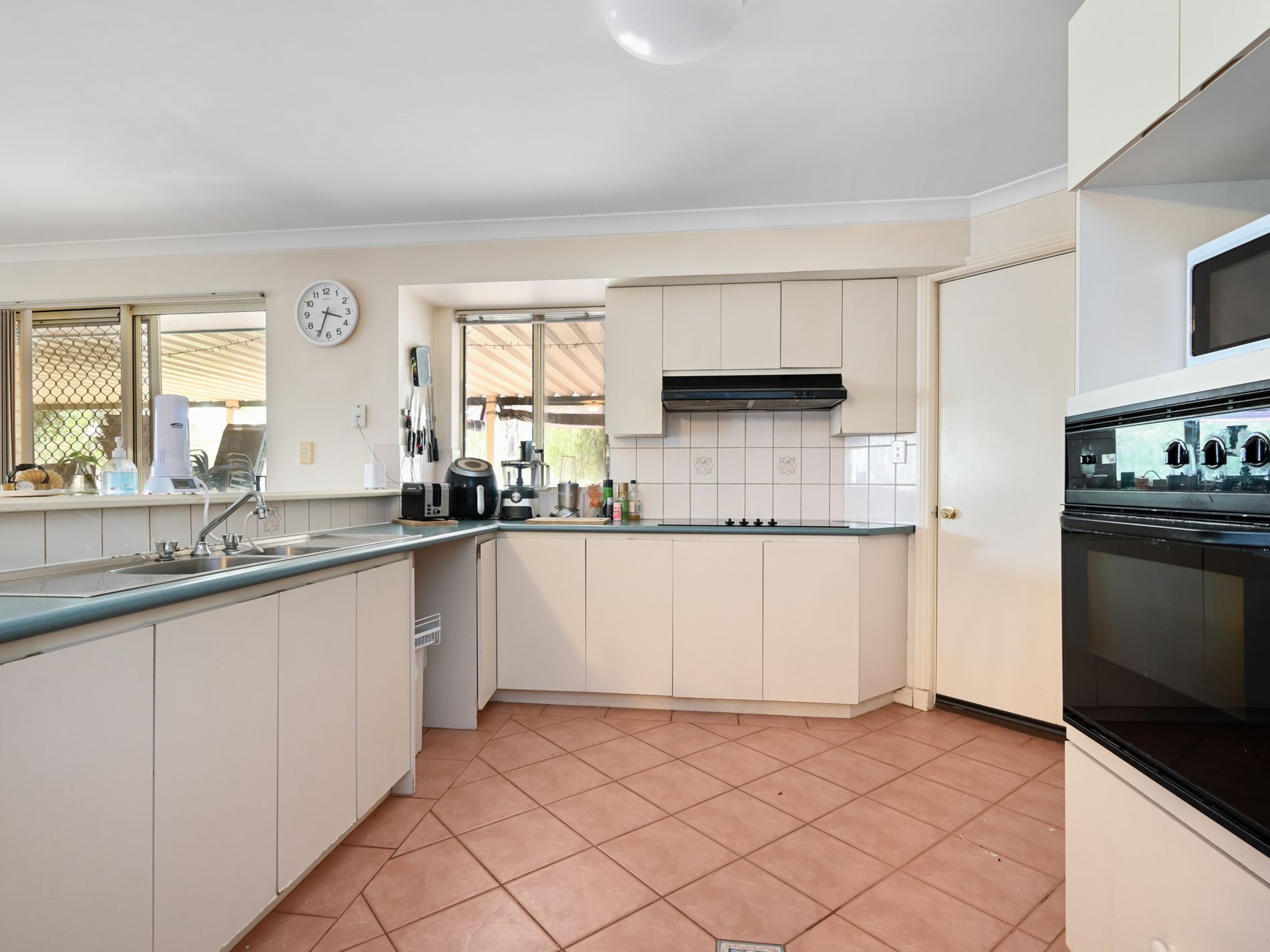 23 Hefron Circle, Somerville