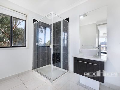 20 Retreat Avenue, Cranbourne North