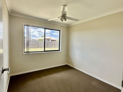 1 / 5 Corack Avenue, Cambooya