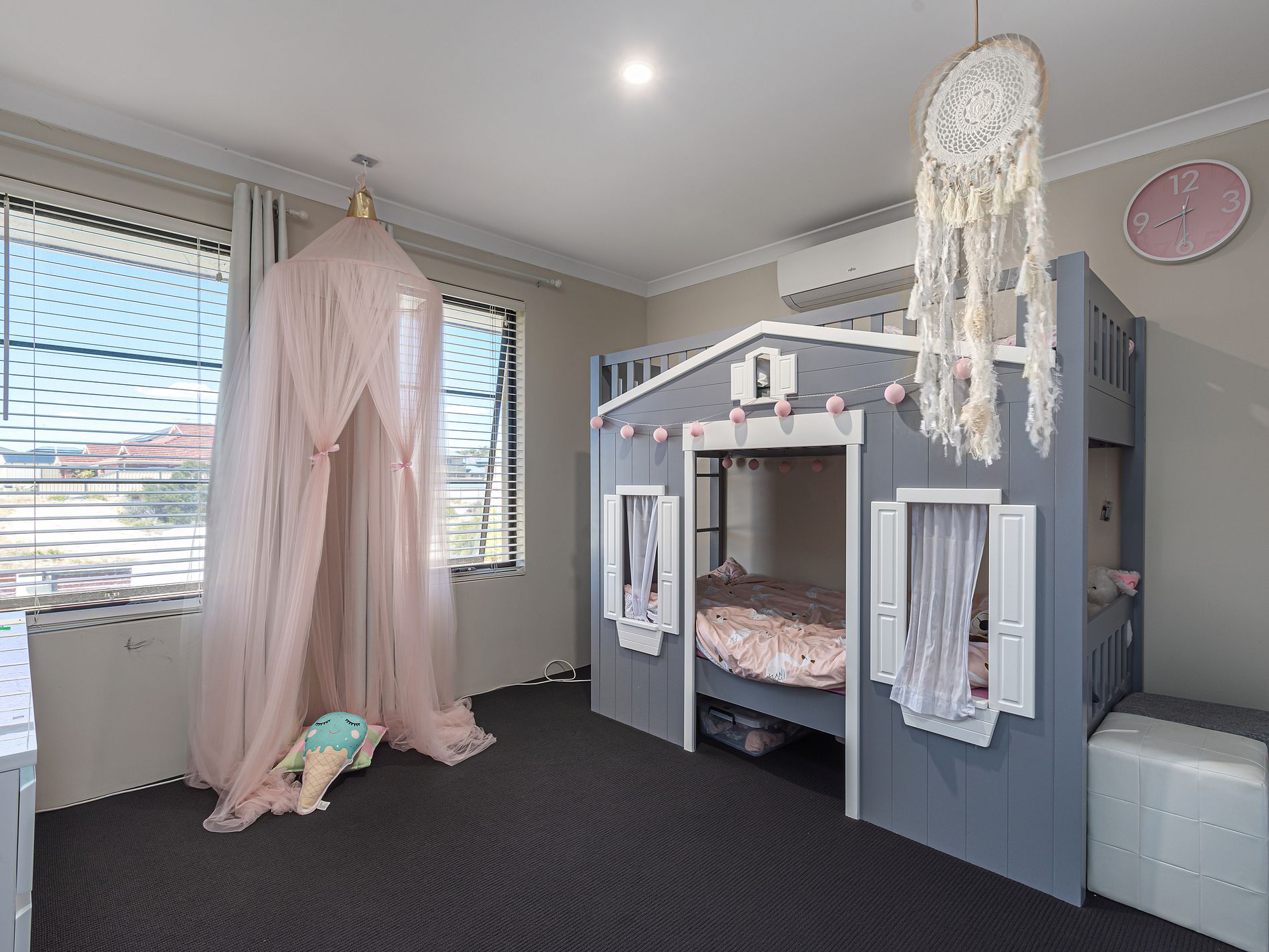 25 Flagtail Outlook, Yanchep