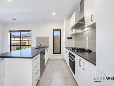46 Joey Crescent, Deanside