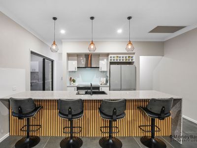 12-16 Martin Place, Tamborine