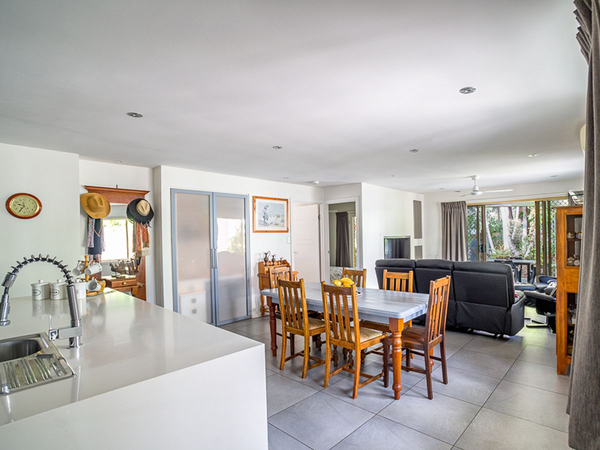 679 Boat Harbour Drive, Urangan