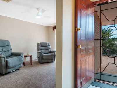 2B Eaglemont Drive, Swan View