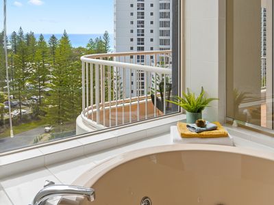 1101 / 1 Peak Avenue, Main Beach