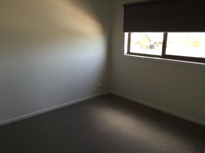 2 / 10 August Street, Werribee