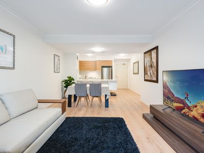 2206 / 184  Grey Street, South Brisbane