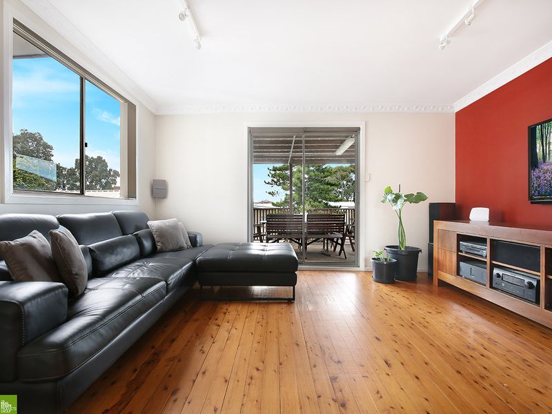 27 Jutland Avenue, Wollongong