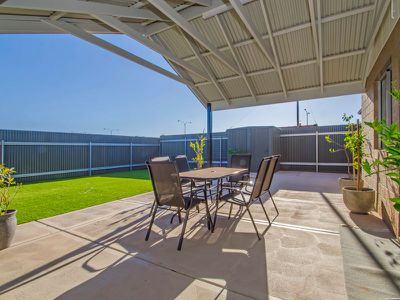 1 / 26 Osmetti Drive, Somerville