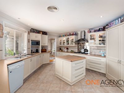 30 Emerald Drive, Kelso