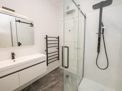 24 Dundonald Street, Tainui