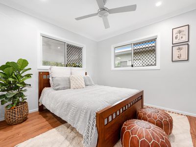 23 Akaroa Avenue, Geebung