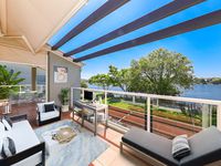 135 Macquarie Street, Teneriffe