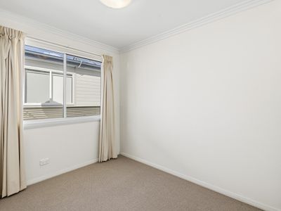 81 / 2 MacLeay Drive, Halekulani