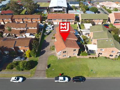 1 / 15 Grove Circuit, Lake Illawarra