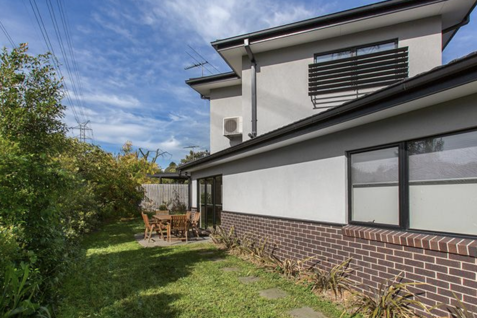 2 / 5 Green Avenue, Mulgrave