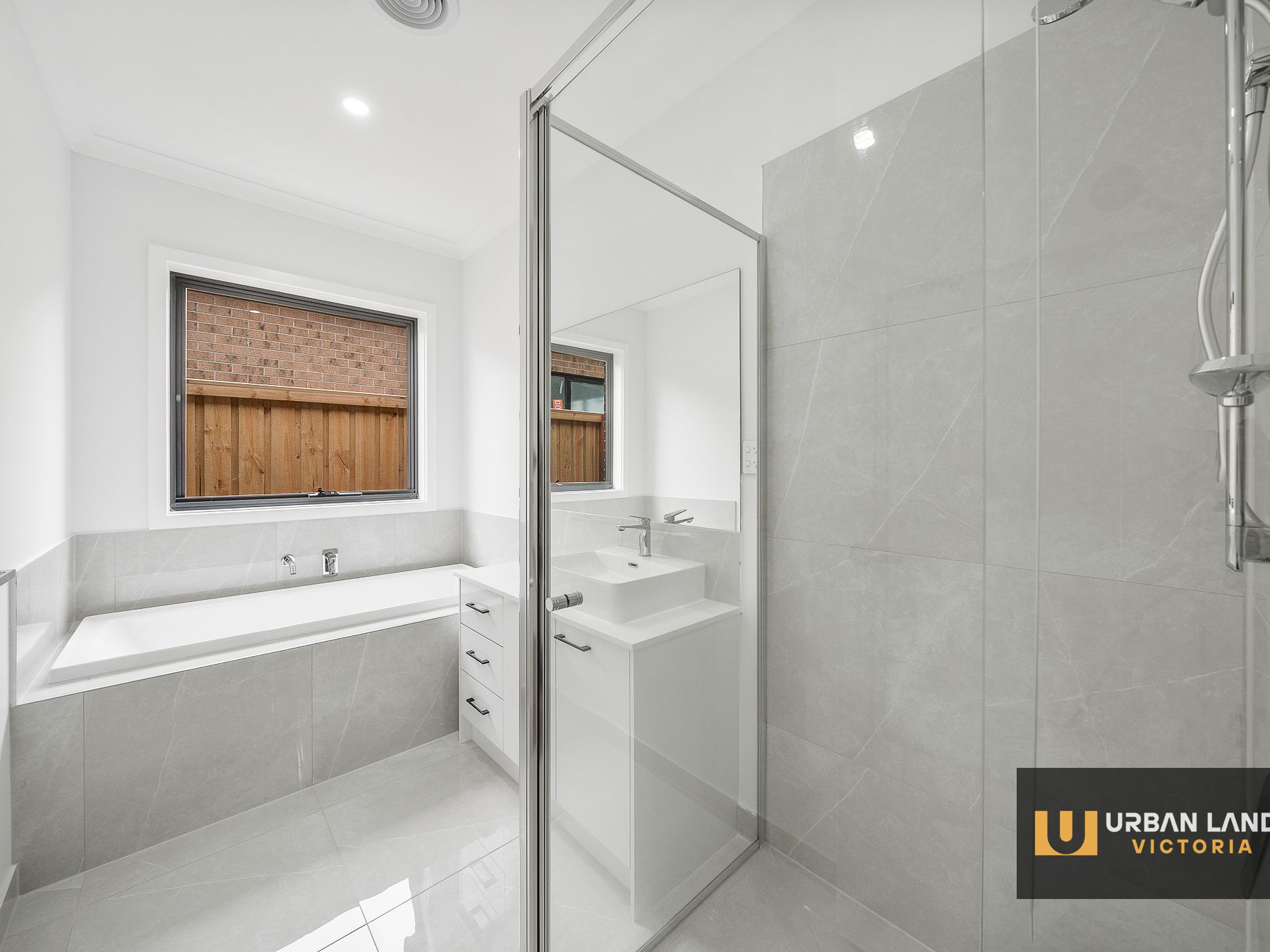 13 stover rd, Clyde North