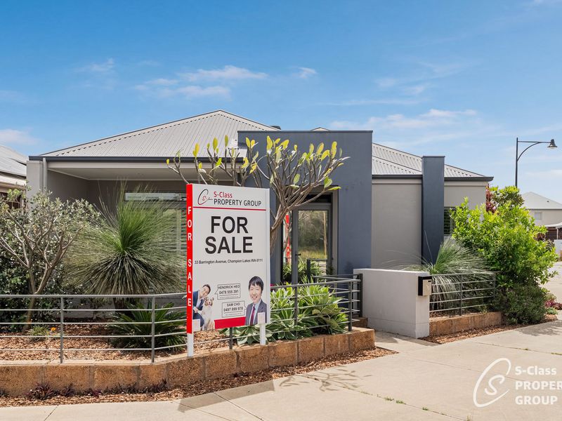 33 Barrington Avenue, Champion Lakes