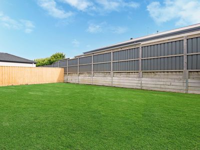 4 Bankside Dr, Botanic Ridge