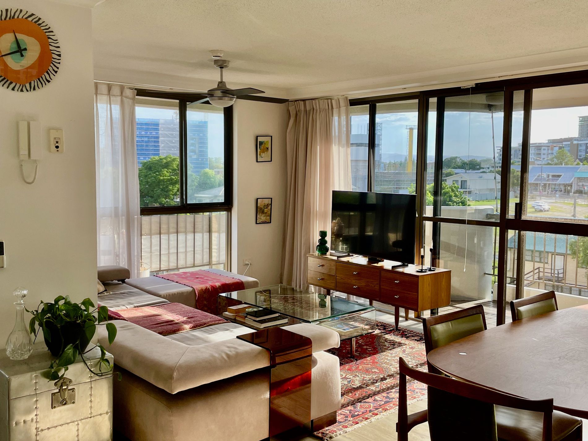 5c / 10 Marine Parade, Southport