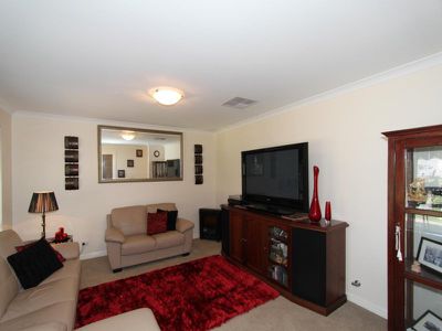 17 Vitali Crescent, Somerville