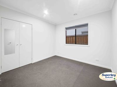 10 Yarlington Road, Tarneit