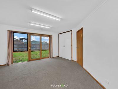 7 Hume Court, Cranbourne North