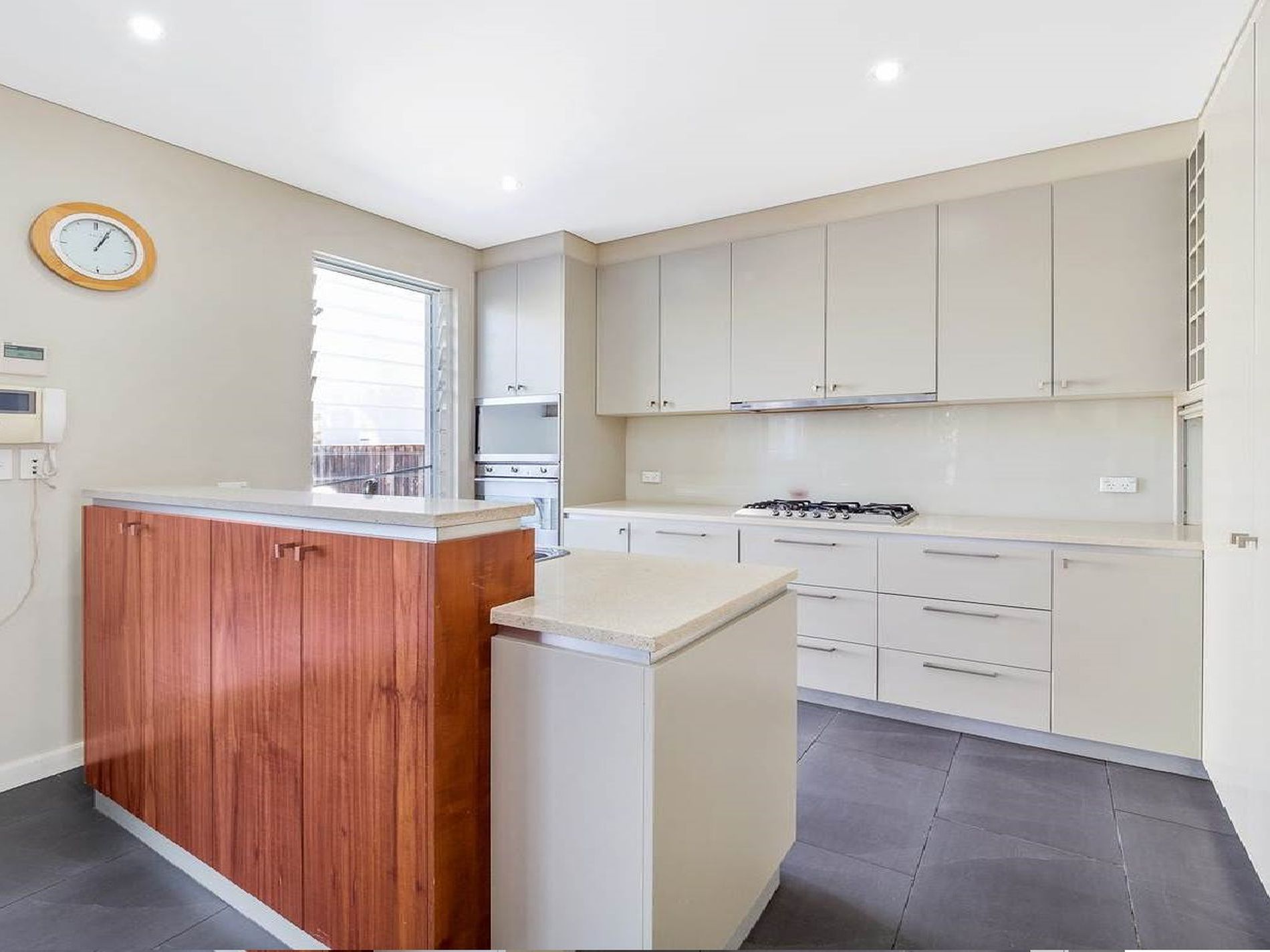 2 Waterstone Crescent,, Bella Vista