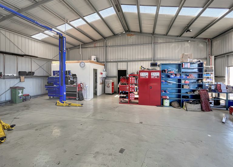 4 Hill Court, Portland