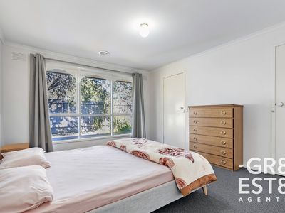 1 Halstead Court, Cranbourne