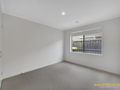 13 Santorini Crescent, Point Cook