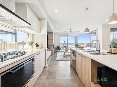 4 Topsails Close, Werribee South