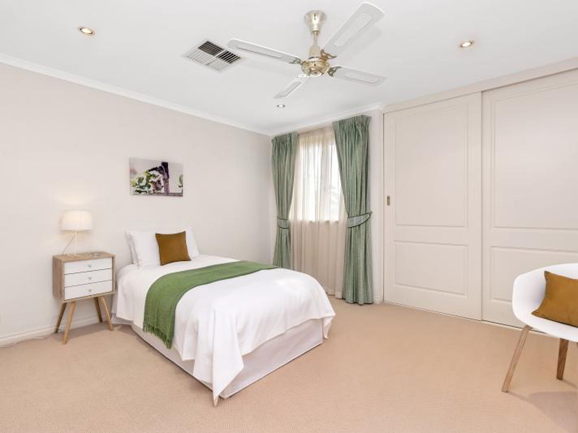 8 Alexander Court, Novar Gardens