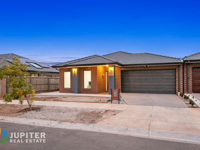 4 Dewberry Street, Manor Lakes