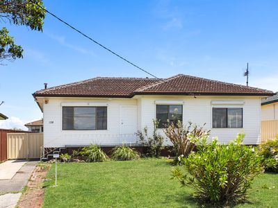 108 The Kingsway, Barrack Heights