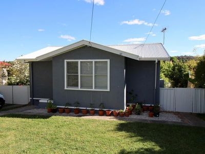 328 Rocket Street, West Bathurst