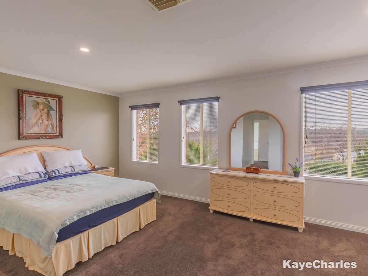 16 Highton Court, Beaconsfield
