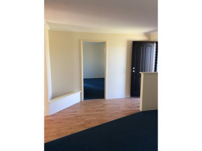 7 Seaspray Place, Waikiki