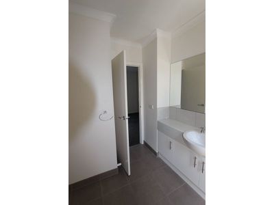 2 / 53 Collins Street, Geelong West