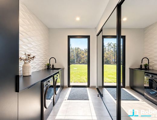 Amaroo - An Extraordinary Private Estate Where Luxury Meets Nature image 23